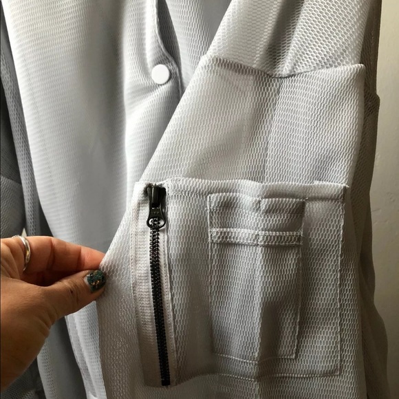 Alo Yoga Field Bomber Jacket Dove Grey Size S NWT - Picture 2 of 8